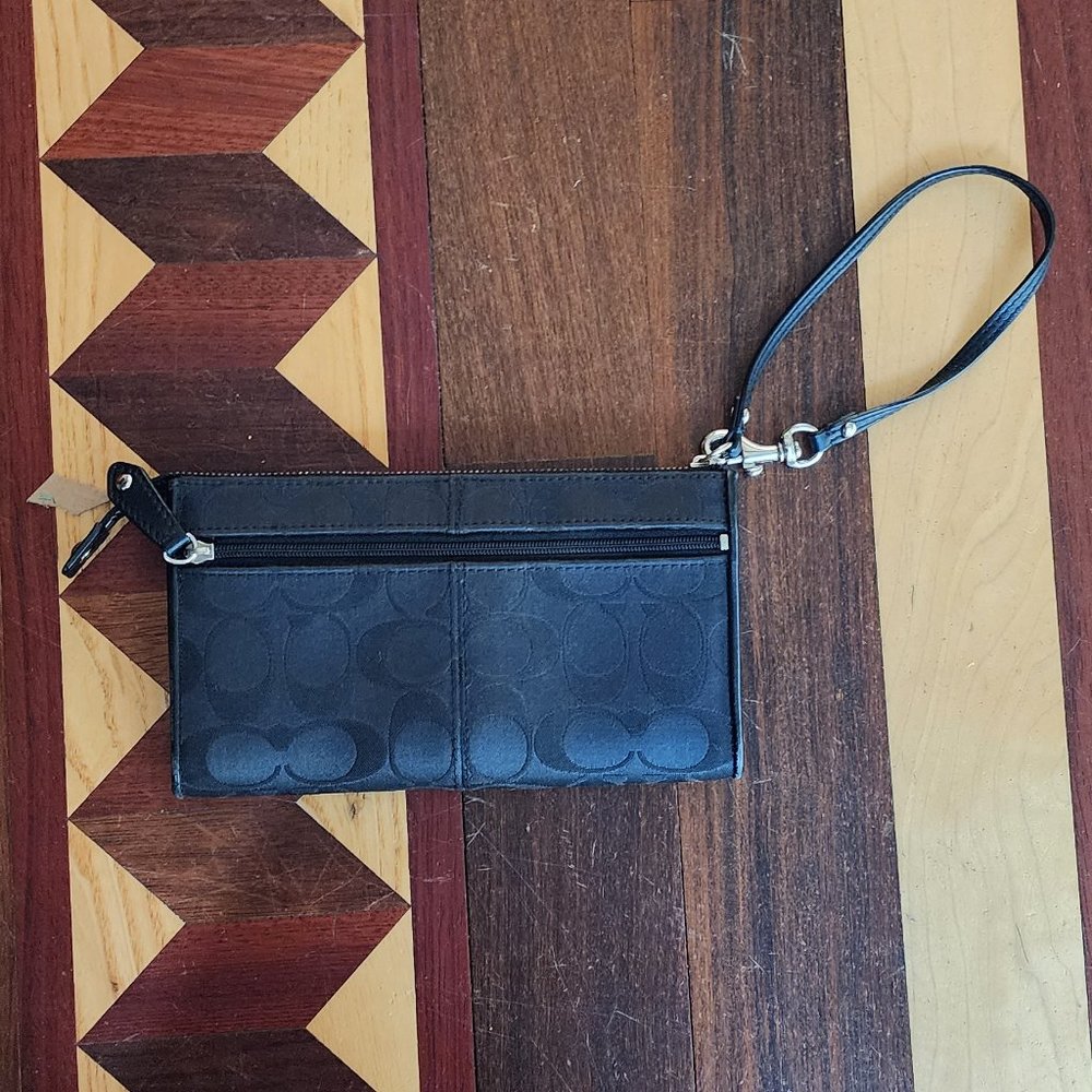 Coach F48091 Ashley Black Signature Zippy Wristlet Wallet - Picture 10 of 14